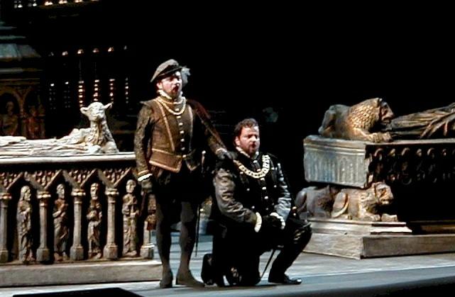 Picture of Franco Farina as Don Carlo with Leo Nucci