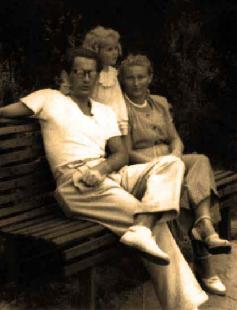 Picture of Bogdan Paprocki with wife and daughter