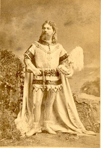 As Lohengrin 