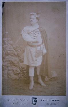 Picture of Léon Escalaïs as Robert