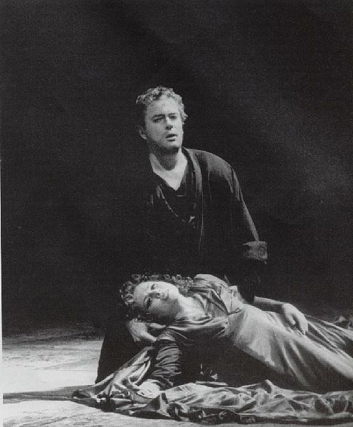 Picture of Heikki Siukola as Tristan with Eva-Maria Bundschuh