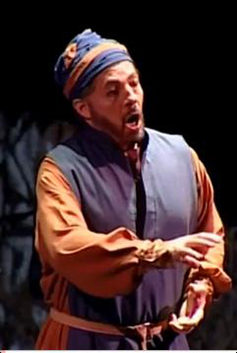 Picture of Eduardo Ayas as Arnoldo