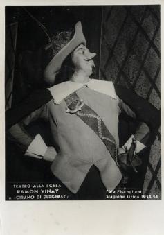 Picture of Ram&oacute;n Vinay as Cyrano