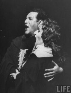 Picture of Ram&oacute;n Vinay as Tristan with Birgit Nilsson